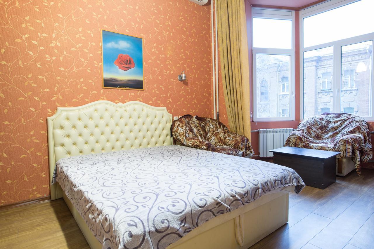 Rymarska ApartHotel Charkiv Exteriör bild